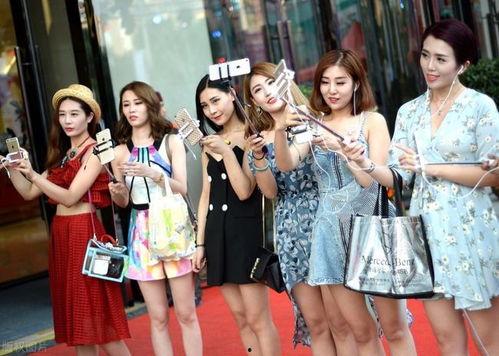 娱乐吃瓜美女图片,揭秘吃瓜美女的爆红之路